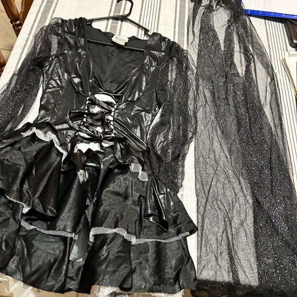 California Costumes Sexy Witch Costume - Picture 3 of 7